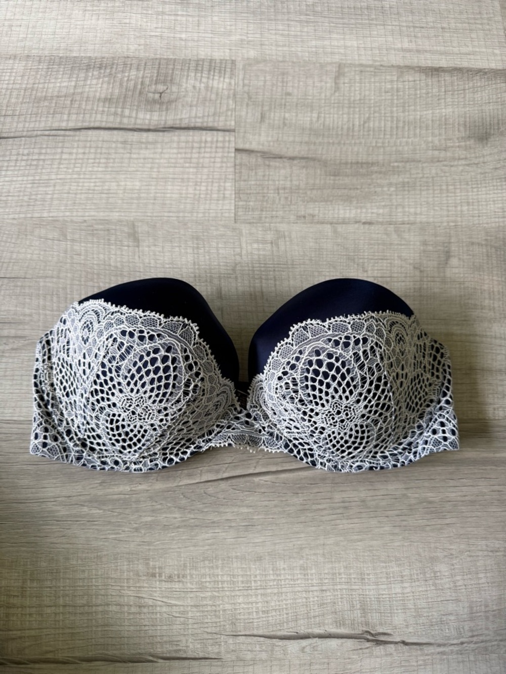 Victoria's Secret Strapless Lace Push-Up Bra